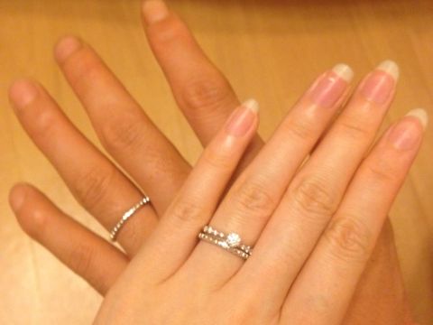 【STAR JEWELRY(スタージュエリー)の口コミ】 普通に付けると等間隔で模様の入ったスッキリとしたリングに見えますが、…