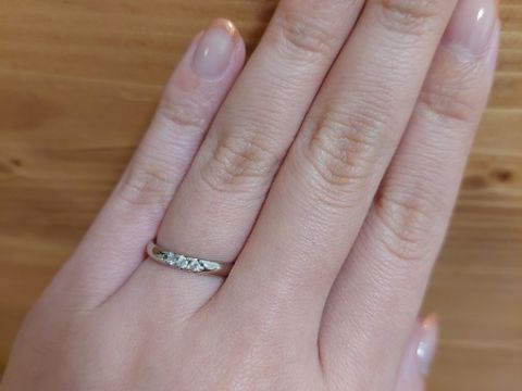 【MIKIMOTO(ミキモト)の口コミ】 ・職場にも付けていけるシンプルさ
・ダイヤの引っ掛かりがないこと
・出…