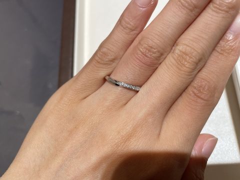 【俄(にわか)の口コミ】 種類が多く、迷いましたが、最終的には、ダイヤモンドが綺麗なことと、ウ…