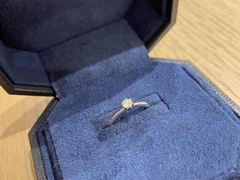 【ROYAL ASSCHER(ロイヤル・アッシャー)の口コミ】 まず、あまり有名どころではなく、人とあまり被らない点が気に入りました…