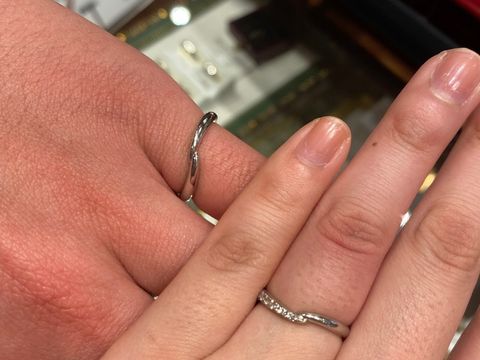 【ケイウノ ブライダル(K.UNO BRIDAL)の口コミ】 数あるお店の中で貴重な、双子ダイヤモンドを取り扱っており、指輪に入れ…
