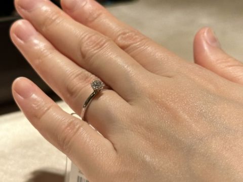 【ブルガリ(BVLGARI)の口コミ】 ローマアモールを試着しました。上品さを感じさせるシンプルな指輪でした…