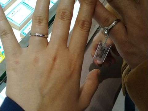 【BIJOUPIKO(ビジュピコ)の口コミ】 ホームページで気になるデザインを見つけたため実物を見ようと思い来店し…