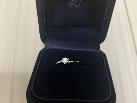 【4℃ BRIDAL(ヨンドシーブライダル)の口コミ】 昔から4℃が好きでそこのがいいなあと思っておりました。夫がそれを知って…