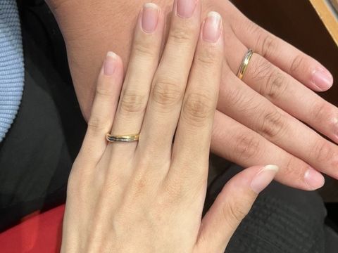 【銀座ダイヤモンドシライシの口コミ】 コンビネーションデザインで探していて、ゴールドがいやらしくないもの、…