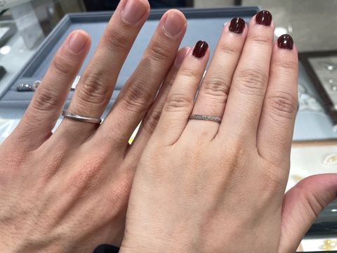 【宝寿堂(ほうじゅどう)の口コミ】 プラチナの斜めにデザインが入ってる特徴のあるデザインでした。メンズの…