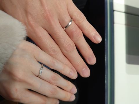 【銀座ダイヤモンドシライシの口コミ】 ブライダル専門店なのでデザインが豊富にあります。若い人向けで可愛らし…