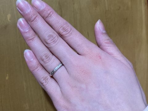 【アイプリモ(I-PRIMO)の口コミ】 長年付けるものなので、シンプルなデザインがいいと思ったのでプラチナで…