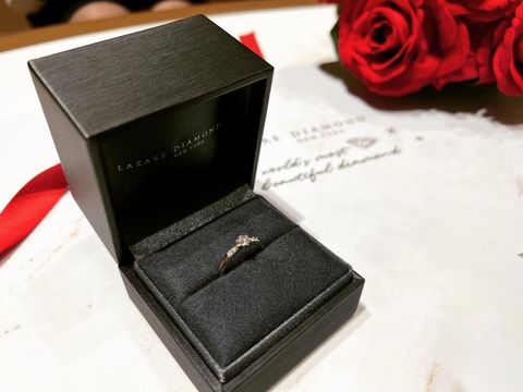 【ラザール ダイヤモンド(LAZARE DIAMOND)の口コミ】 事前に候補を絞ってお店を訪れましたが、実際に指につけてみると思ってい…