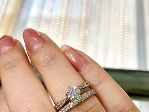 【宝寿堂(ほうじゅどう)の口コミ】 これは試着したものの、最終的には選ばなかった指輪です。
とてもゴージャ…