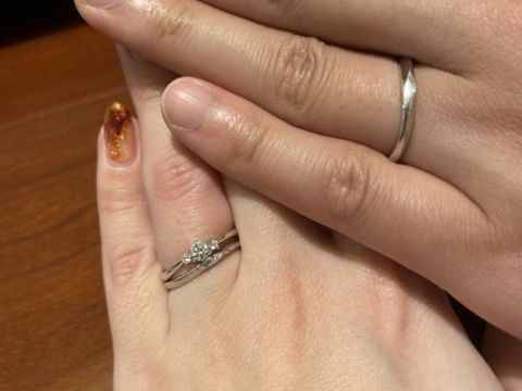 【TRECENTI(トレセンテ)の口コミ】 こちらの指輪は内側が丸くなっていて指に当たる面積が少ないのでとても着…