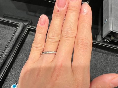 【エクセルコダイヤモンド(EXELCO DIAMOND)の口コミ】 デザインの種類が豊富で、どの指輪も見ていて全く飽きませんでした。男性…