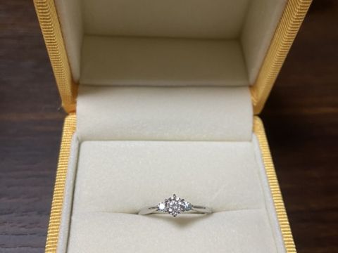 【ケイウノ ブライダル(K.UNO BRIDAL)の口コミ】 お店に行くまでは別の指輪がいいなと思っていました。でも店頭で色々と見…