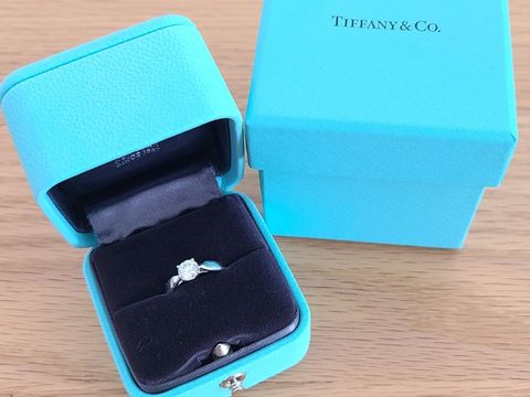 【ティファニー(Tiffany & Co.)の口コミ】 元々シンプルなデザインで探していました。
何件かブランド店で見た時、テ…