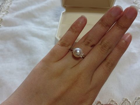 【MIKIMOTO(ミキモト)の口コミ】 パールのリングを婚約指輪にと考えていました。艶と照りが美しく、年齢を…