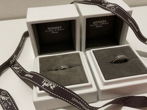 【エルメス(HERMES)の口コミ】 値段が予算内だったことと、シンプルで上品かつ、少しだけ癖があるので人…