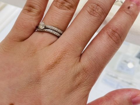 【festaria bijou SOPHIA(フェスタリア ビジュソフィア)の口コミ】 シンプルすぎない、かつキラッとした輝きが見える物がいいというざっくり…