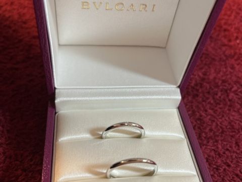 【ブルガリ(BVLGARI)の口コミ】 他店と最後迷いましたが、最後の決め手は着け心地でした。彼は指輪に興味…