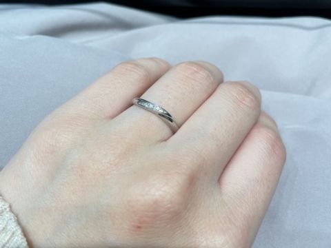 【アイプリモ(I-PRIMO)の口コミ】 付け心地とデザインに惹かれました。特に指輪選びにおいて付け心地を重視…