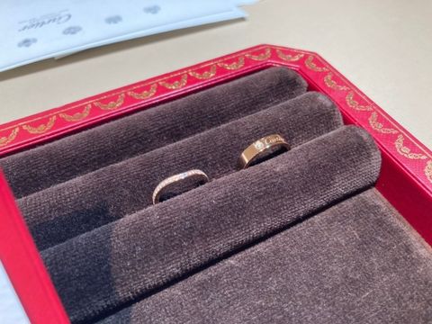 【カルティエ(Cartier)の口コミ】 夫が以前よりピンクゴールドの指輪をしたいと言っており、ハイブランド好…
