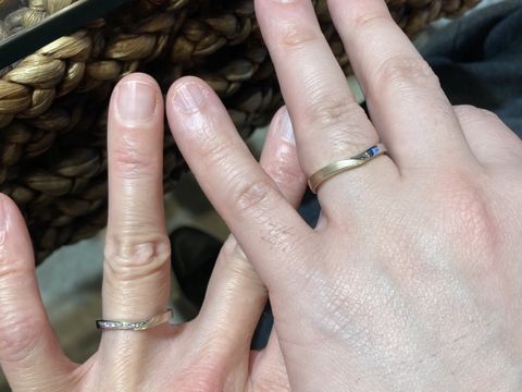 【杢目金屋(もくめがねや)の口コミ】 プラチナやゴールドやシルバーなどの複数の金属を重ねて作られた木目模様…