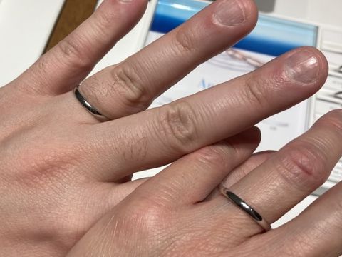 【銀座ダイヤモンドシライシの口コミ】 とにかくシンプルで、夫が指にずっとはめていても疲れない指輪を探してい…