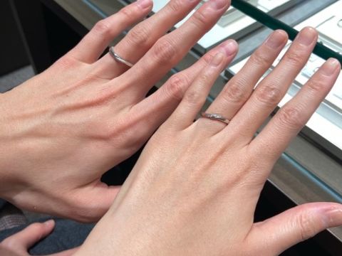 【アイプリモ(I-PRIMO)の口コミ】 元々ウェーブで真ん中にダイヤモンドがついた指輪を探していました。
パー…