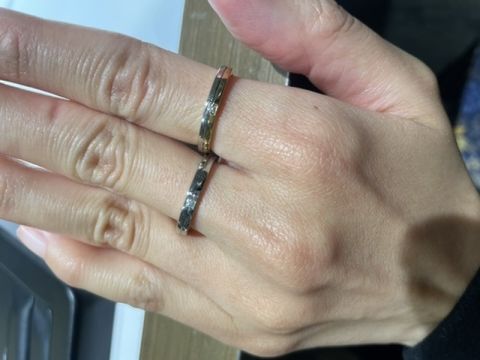 【ラザール ダイヤモンド(LAZARE DIAMOND)の口コミ】 2色使用したマーキーというリングです。HPで見つけた時は少し派手かなと思…