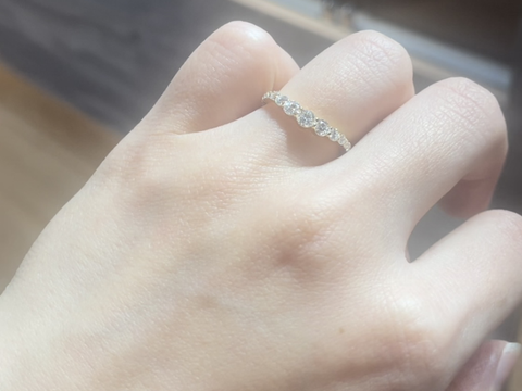 【BIJOUPIKO(ビジュピコ)の口コミ】 探していた条件に当てはまるかなり理想的な指輪でした。
Vの形やダイヤも…