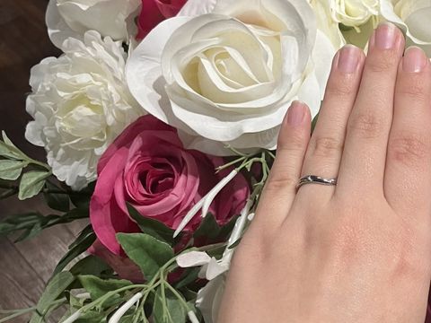 【TANZO.(鍛造指輪)の口コミ】 指輪は鍛造製法の物を購入すると決めてました。
鍛造製法だとデザインの自…