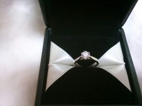 【エクセルコダイヤモンド(EXELCO DIAMOND)の口コミ】 大きさよりも質の良さにこだわりたかったので、ダイヤモンド専門の鑑定士…