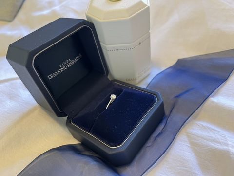 【銀座ダイヤモンドシライシの口コミ】 デザインとダイヤモンド質！
あとアフターサービスとリングの意味がとても…