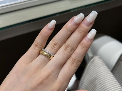 【アイプリモ(I-PRIMO)の口コミ】 ゴールドのデザインがよかったのでそれで提案してもらいました。
太さはこ…