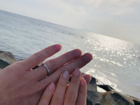 【エクセルコダイヤモンド(EXELCO DIAMOND)の口コミ】 夫が少し変わったデザインが良いとのことで
夫の指輪からまず選びました！…