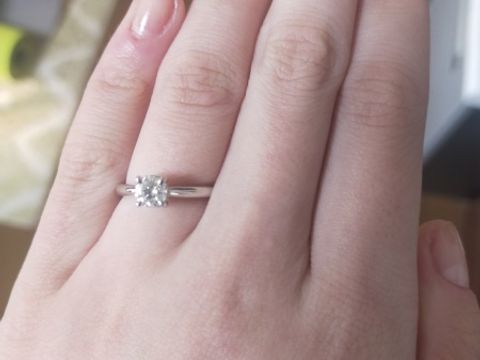 【BIJOUPIKO(ビジュピコ)の口コミ】 ダイヤモンドがとても輝いていて、きれいだったからです。大きさも0,5カラ…