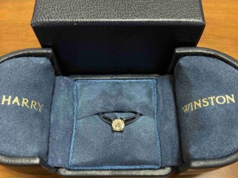 【ハリー・ウィンストン(Harry Winston)の口コミ】 何軒かブランドを見ましたが、試着でつけさせていただいたものから輝きが…