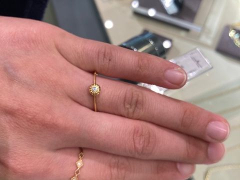 【KIARITA(キアリタ)の口コミ】 エンゲージリングというよりは、普段使いができるようなアンティークな指…