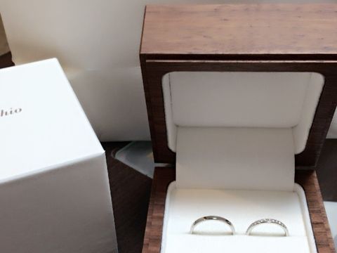 【Ponte Vecchio(ポンテヴェキオ)の口コミ】 婚約指輪もこちらのポンテヴェキオで購入したので、重ね付けするなら同じ…