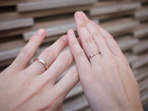 【俄(にわか)の口コミ】 指輪のデザインが、かっこよかったところ。お互い一致でこのデザインが気…