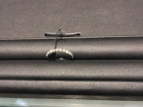 【エクセルコダイヤモンド(EXELCO DIAMOND)の口コミ】 他店との価格でかなり悩みましたが、店員さんの熱心な説明やダイヤの紹介…