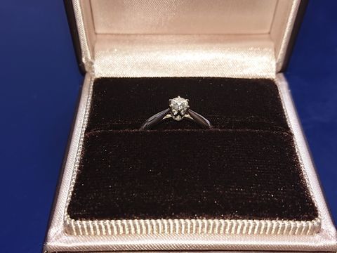 【アイプリモ(I-PRIMO)の口コミ】 シンプルで普段使いできそうなデザインを考えており、価格も見ながらこち…