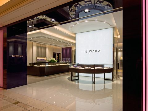 俄(にわか) 梅田ハービスENT店