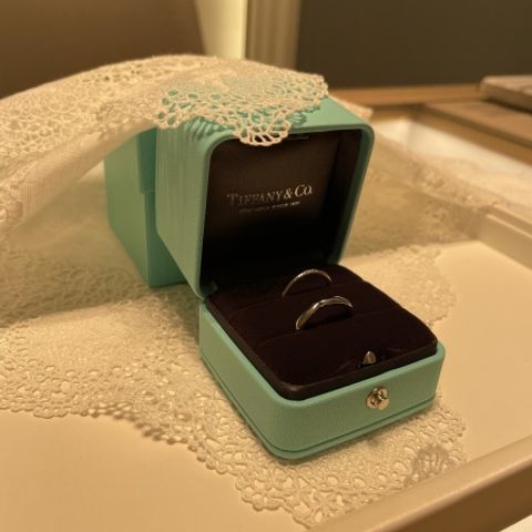 【ティファニー(Tiffany & Co.)の口コミ】 婚約指輪をTiffanyで頂いたので合わせてつけたく結婚指派もこちらにしまし…