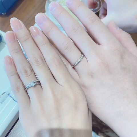 【FOREVERMARK(フォーエバーマーク)の口コミ】 婚約指輪はダイヤがある方が良いと思いダイヤの指輪を買いました。彼女さ…