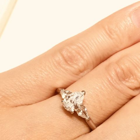 【グラフ(GRAFF)の口コミ】 ダイヤモンドの大きさ、質、キラキラとした輝き、圧倒的に綺麗でした。デ…