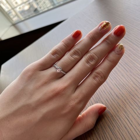 【ピアジェ(PIAGET)の口コミ】 初めて試着した時に、びびっときました。幅が細く華奢なので、ダイヤが多…