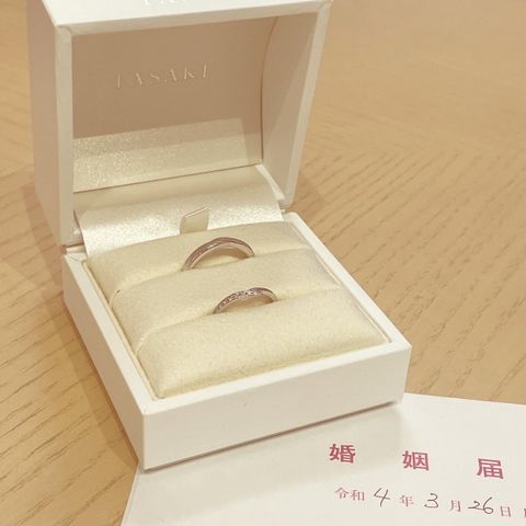 【TASAKI(タサキ)の口コミ】 伊勢丹のリングアテンドサービスで婚約指輪を決めた流れで決めました。フ…