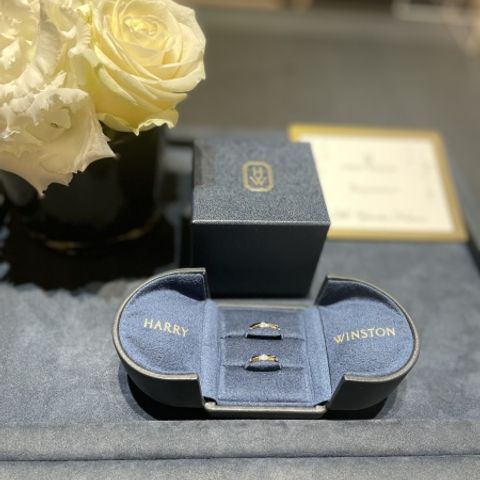 【ハリー・ウィンストン(Harry Winston)の口コミ】 主人曰く、細いと回転してしまうのが気になるとのことで色々試した結果、…