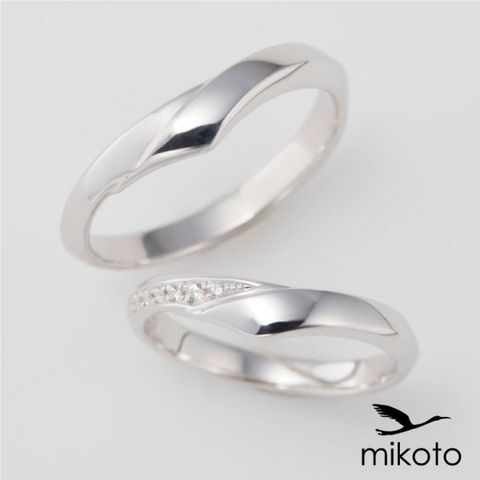【鶴(mikoto)】【18MA-023】着物の帯をイメージしてデザインした幅広V字の結婚指輪