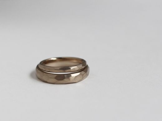 エンゲージリングもマリッジリングもmina.jewelryでお作りいただきました。